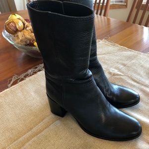 Ladies Frye Pebbled Leather Mid Calf Boot Size 9